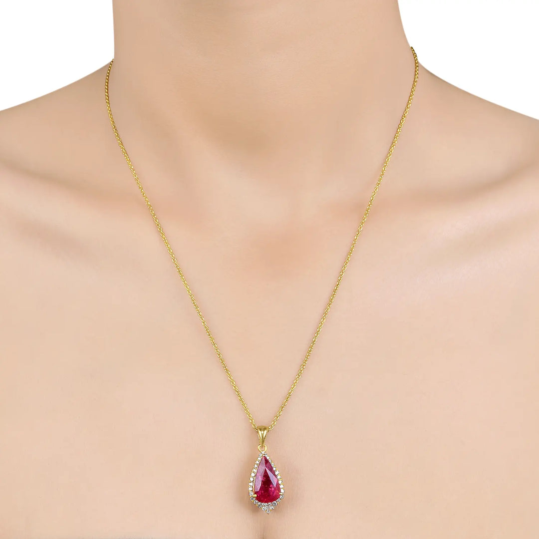 Pear Rubellite Pendant in 18 Kt