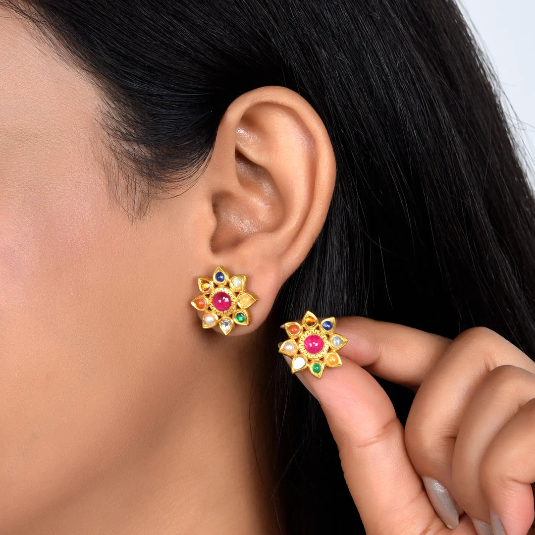 Navratna Surya Studs in 18 Kt