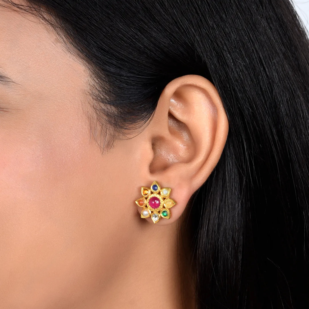 Navratna Surya Studs in 18 Kt