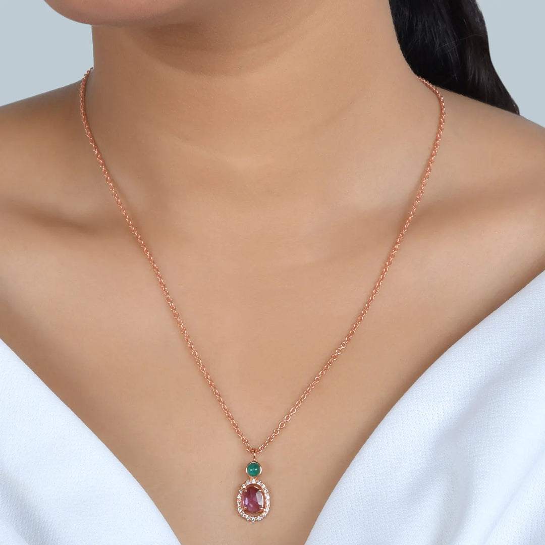 Rose Gold Sapphire Pendant Necklace in 18 Kt