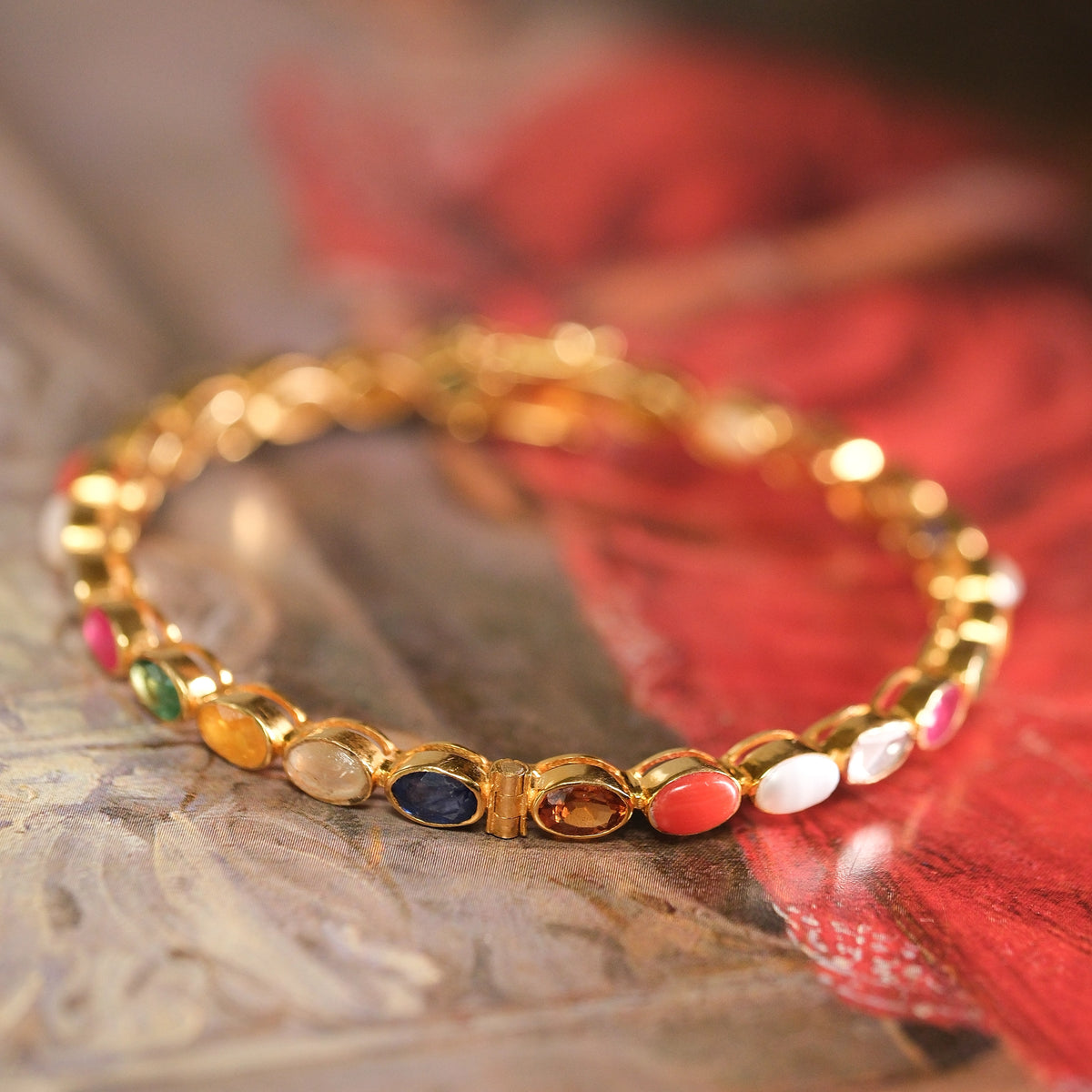 Classic navratna openable bangle in 18 kt