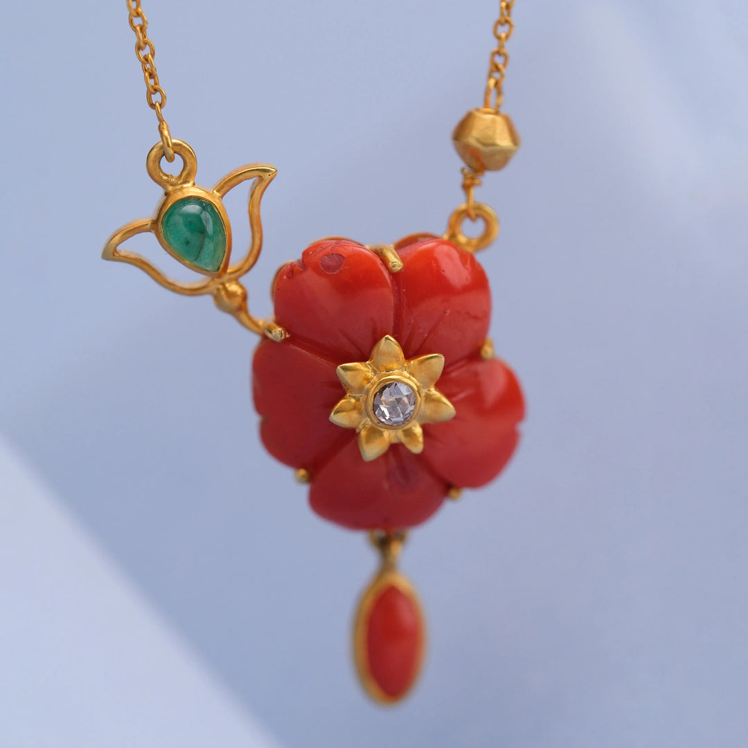 Coral Bloom Artistic Necklace in 18 Kt