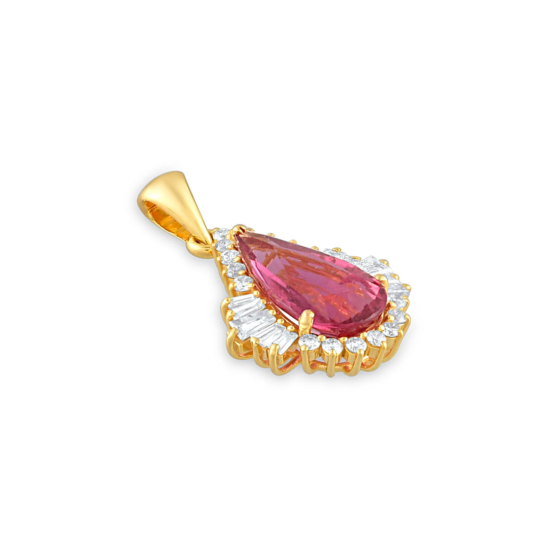 The Imperial Ruby Drop in 18 kt