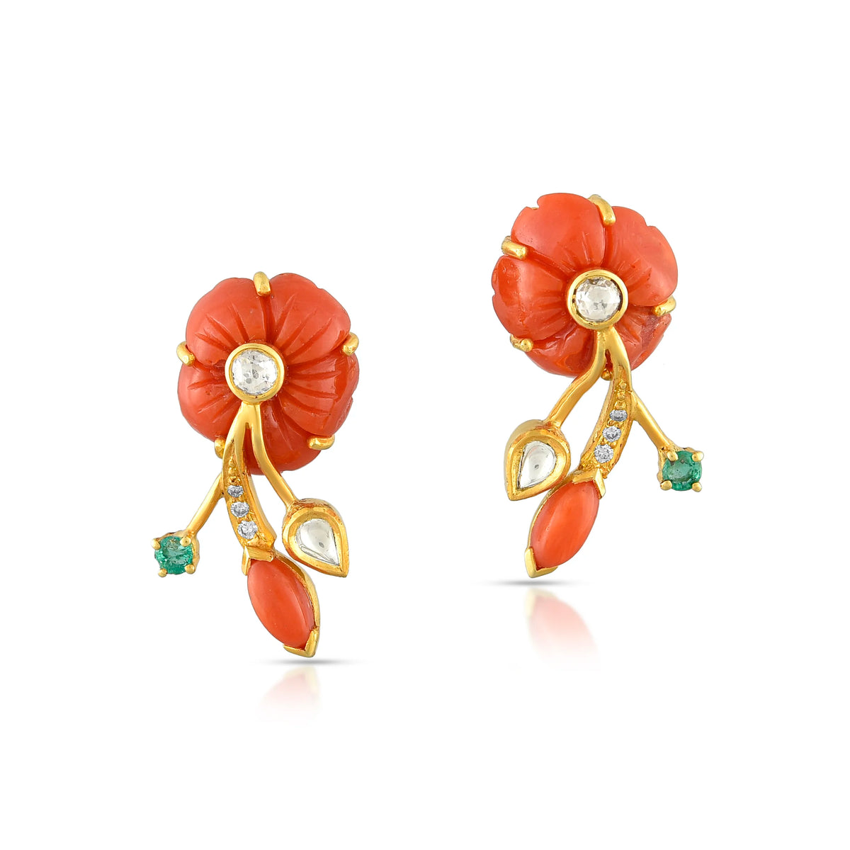 Coral and diamond earrings in 18 kt