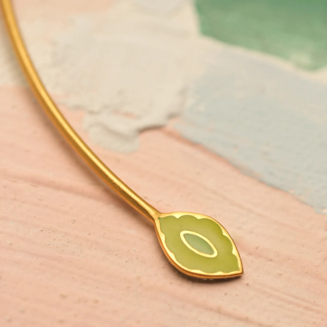 Dual Side Enamel Gold Hasli in 18 Kt
